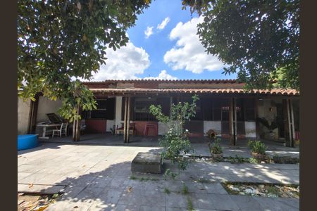 Casa para alugar com 1300m², 4 quartos e sem vaga