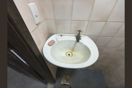 Casa para alugar com 1300m², 4 quartos e sem vaga