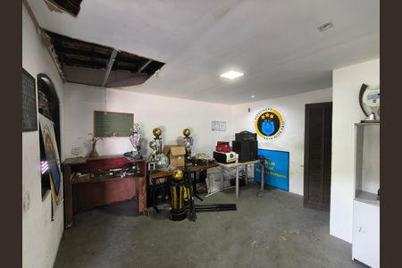 Casa para alugar com 1300m², 4 quartos e sem vaga