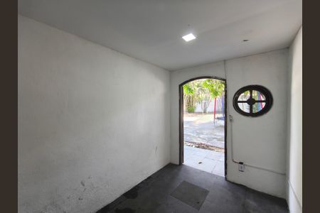Casa para alugar com 1300m², 4 quartos e sem vaga