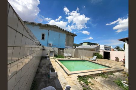 Casa para alugar com 1300m², 4 quartos e sem vaga