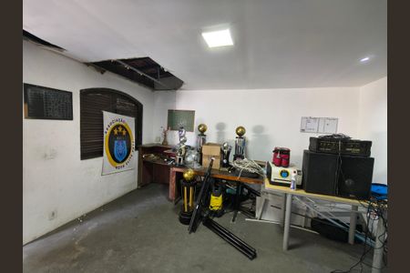 Casa para alugar com 1300m², 4 quartos e sem vaga