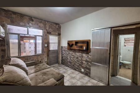 Casa para alugar com 90m², 2 quartos e 1 vagaSala