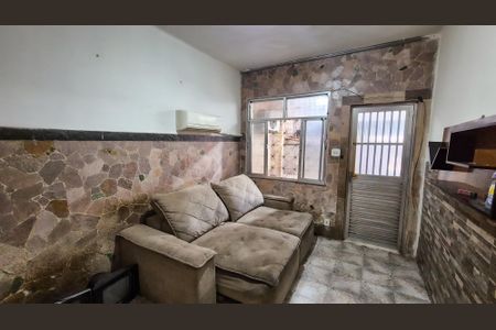 Sala de casa para alugar com 2 quartos, 90m² em Olaria, Rio de Janeiro