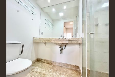 Apartamento à venda com 160m², 2 quartos e 3 vagasBanheiro da Suíte 2