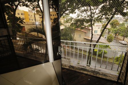 varanda de apartamento para alugar com 3 quartos, 100m² em Ouro Preto, Belo Horizonte