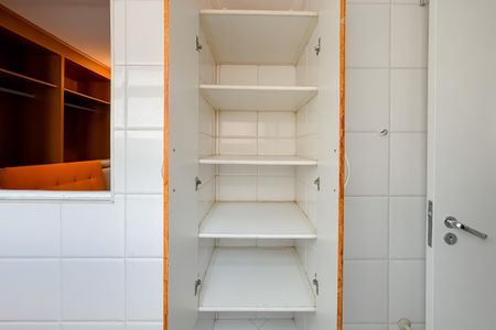 Apartamento para alugar com 74m², 2 quartos e sem vagaÁrea de Serviço