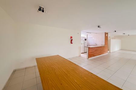Apartamento para alugar com 74m², 2 quartos e sem vagaSalão de Festas