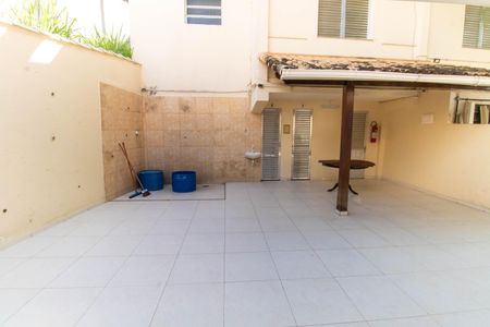 Apartamento à venda com 60m², 2 quartos e 1 vagaÁrea comum