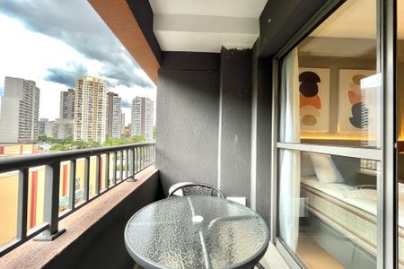 Varanda de kitnet/studio para alugar com 1 quarto, 24m² em Vila Santa Catarina, São Paulo