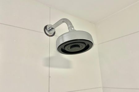 Banheiro de kitnet/studio para alugar com 1 quarto, 24m² em Vila Santa Catarina, São Paulo