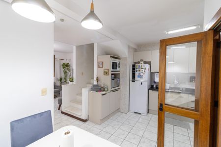 Casa à venda com 189m², 2 quartos e 2 vagasCozinha