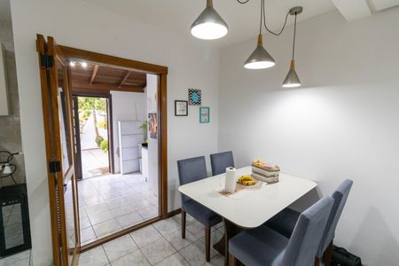Casa à venda com 189m², 2 quartos e 2 vagasCozinha