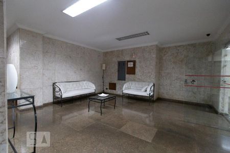 Apartamento à venda com 70m², 2 quartos e 2 vagasHall de entrada