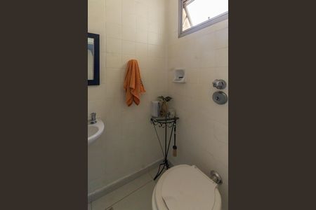 Apartamento à venda com 70m², 2 quartos e 2 vagasBanheiro de serviço