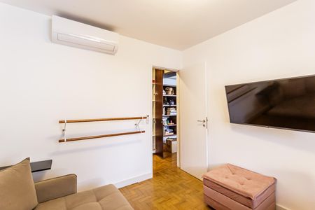 Quarto 1 de apartamento para alugar com 2 quartos, 75m² em Indianópolis, São Paulo