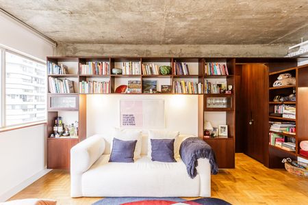 Apartamento para alugar com 75m², 2 quartos e 1 vagaSala