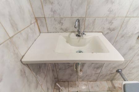 Casa para alugar com 50m², 1 quarto e sem vaga Casa para alugar com 50m², 1 quarto e sem vagaBanheiro