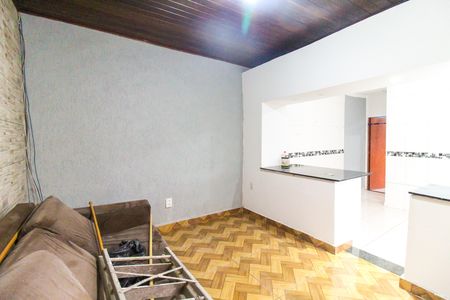 Casa para alugar com 50m², 1 quarto e sem vaga Casa para alugar com 50m², 1 quarto e sem vagaSala