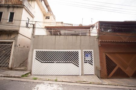 Casa para alugar com 130m², 3 quartos e 2 vagasFACHADA