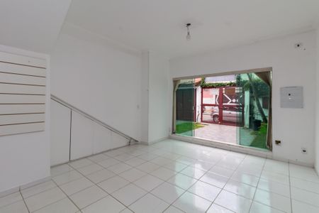 Casa à venda com 141m², 2 quartos e 4 vagasSala