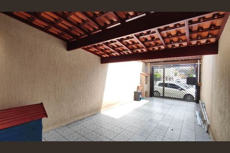 Casa para alugar com 75m², 2 quartos e 2 vagas Casa para alugar com 75m², 2 quartos e 2 vagasGaragem
