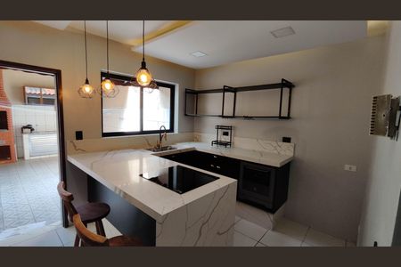 Casa para alugar com 75m², 2 quartos e 2 vagas Casa para alugar com 75m², 2 quartos e 2 vagasCozinha