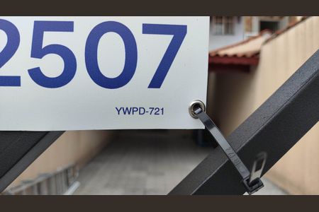 Casa para alugar com 75m², 2 quartos e 2 vagas Casa para alugar com 75m², 2 quartos e 2 vagasFachada