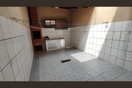 Casa para alugar com 75m², 2 quartos e 2 vagas Casa para alugar com 75m², 2 quartos e 2 vagasÁrea de Serviço