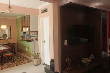 Casa de condomínio para alugar com 100m², 3 quartos e 1 vagaSala