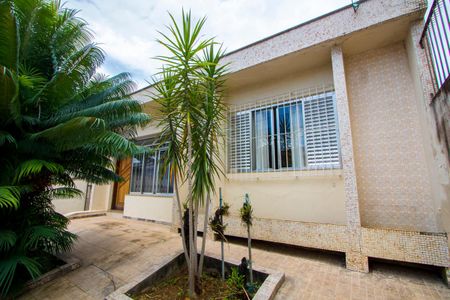 Casa à venda com 135m², 2 quartos e 3 vagasÁrea externa