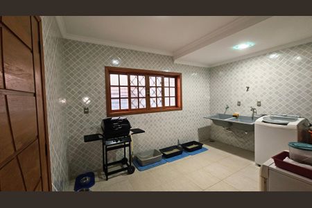 Casa à venda com 339m², 5 quartos e 2 vagasLavanderia