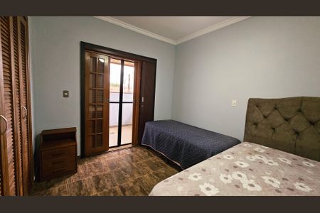 Casa à venda com 339m², 5 quartos e 2 vagasQuarto 2