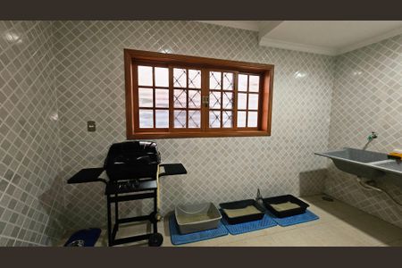 Casa à venda com 339m², 5 quartos e 2 vagasLavanderia