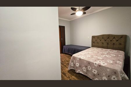 Casa à venda com 339m², 5 quartos e 2 vagasQuarto 2