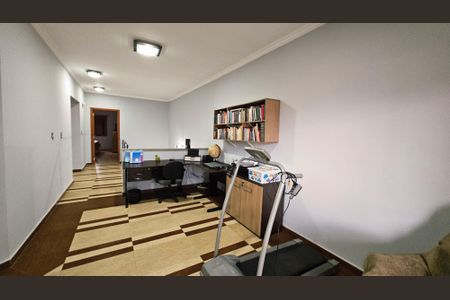 Casa à venda com 339m², 5 quartos e 2 vagasSala piso superior