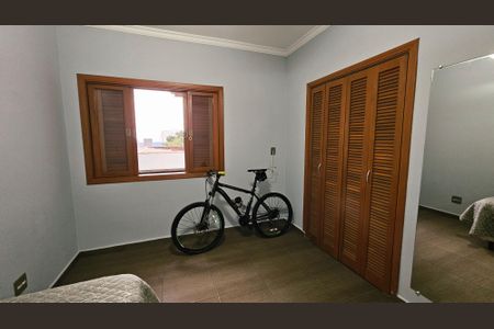 Casa à venda com 339m², 5 quartos e 2 vagasQuarto 3