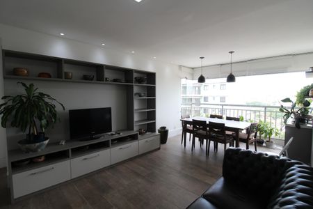 Sala de apartamento para alugar com 2 quartos, 74m² em Caxingui, São Paulo