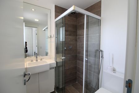 Apartamento para alugar com 74m², 2 quartos e 2 vagas Apartamento para alugar com 74m², 2 quartos e 2 vagasBanheiro do Quarto 1