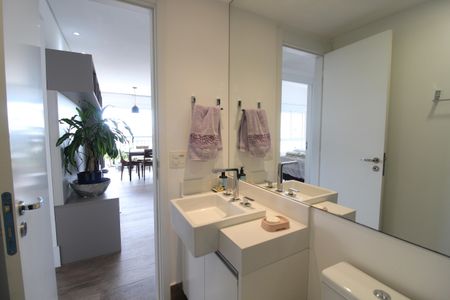 Apartamento para alugar com 74m², 2 quartos e 2 vagas Apartamento para alugar com 74m², 2 quartos e 2 vagasBanheiro