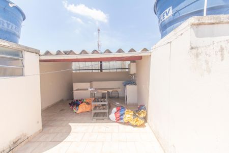 Casa para alugar com 100m², 2 quartos e sem vaga Casa para alugar com 100m², 2 quartos e sem vagaTerraço