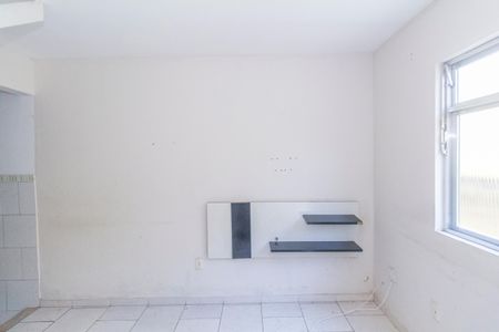 Sala de casa para alugar com 2 quartos, 100m² em Marechal Hermes, Rio de Janeiro