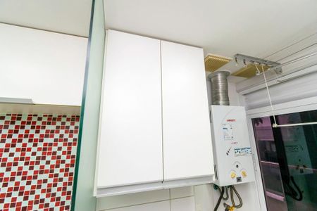 Apartamento à venda com 65m², 3 quartos e 1 vagaÁrea de Serviço