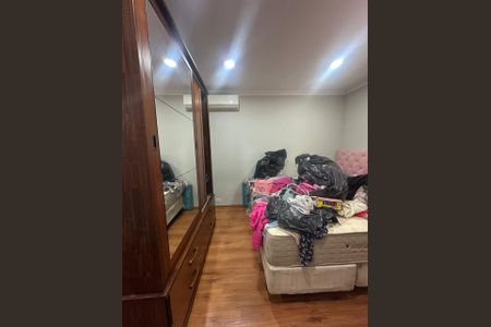 Quarto de casa à venda com 3 quartos, 250m² em Jardim do Luar (fazendinha), Santana de Parnaíba