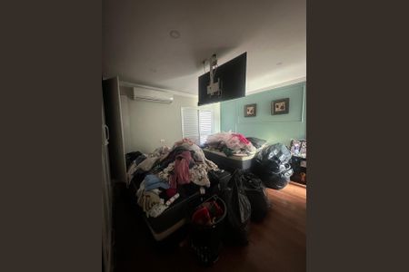 Quarto de casa à venda com 3 quartos, 250m² em Jardim do Luar (fazendinha), Santana de Parnaíba