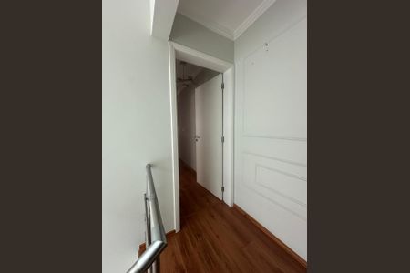 Casa à venda com 250m², 3 quartos e 2 vagasCorredor