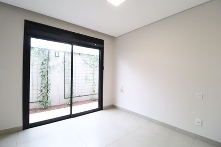 Casa de condomínio para alugar com 200m², 3 quartos e 4 vagasQuarto 2 - Suíte