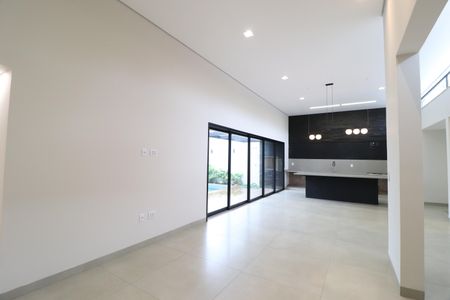 Casa de condomínio para alugar com 200m², 3 quartos e 4 vagasSala