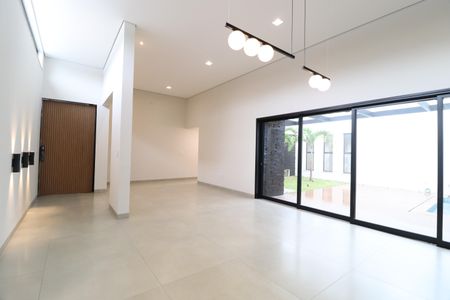 Casa de condomínio para alugar com 200m², 3 quartos e 4 vagasSala