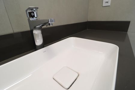 Casa de condomínio para alugar com 200m², 3 quartos e 4 vagasBanheiro do Quarto 2